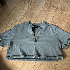 Cropped- zipper urban outfitters top
